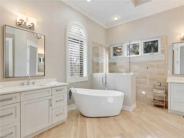 $1,645,000 | 8862 Shenendoah Circle, Naples, FL 34113