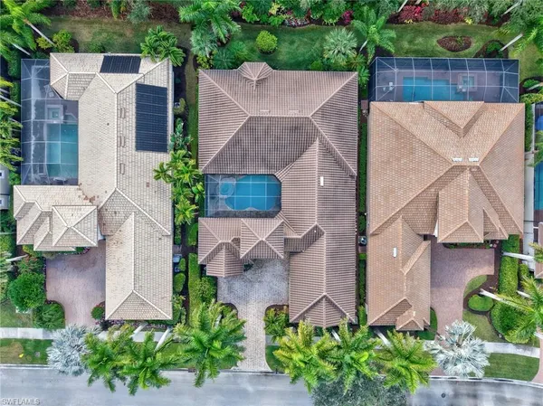 $1,645,000 | 8862 Shenendoah Circle, Naples, FL 34113