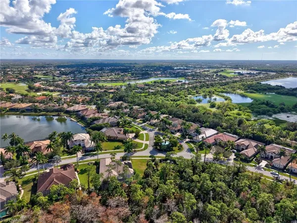 $1,645,000 | 8862 Shenendoah Circle, Naples, FL 34113