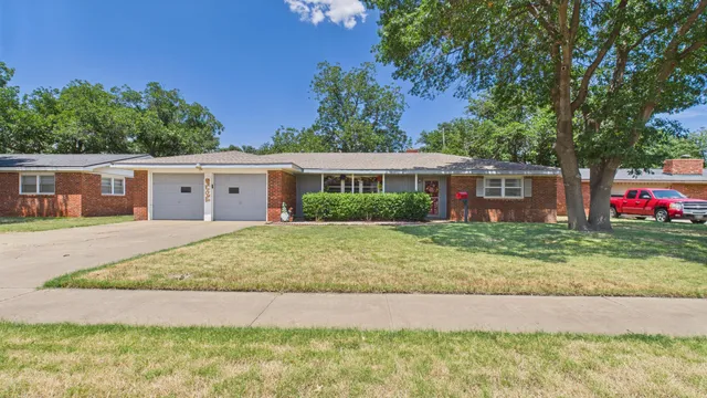 $219,900 | 2118 55th Street, Lubbock, TX 79412
