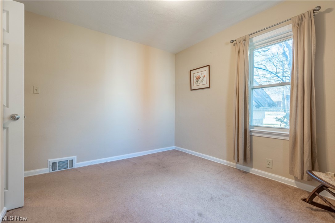 4069 Manchester Road Akron, OH 44319 - Photo 15 of 20 Extra Bedrm or Office space on 1st Flr