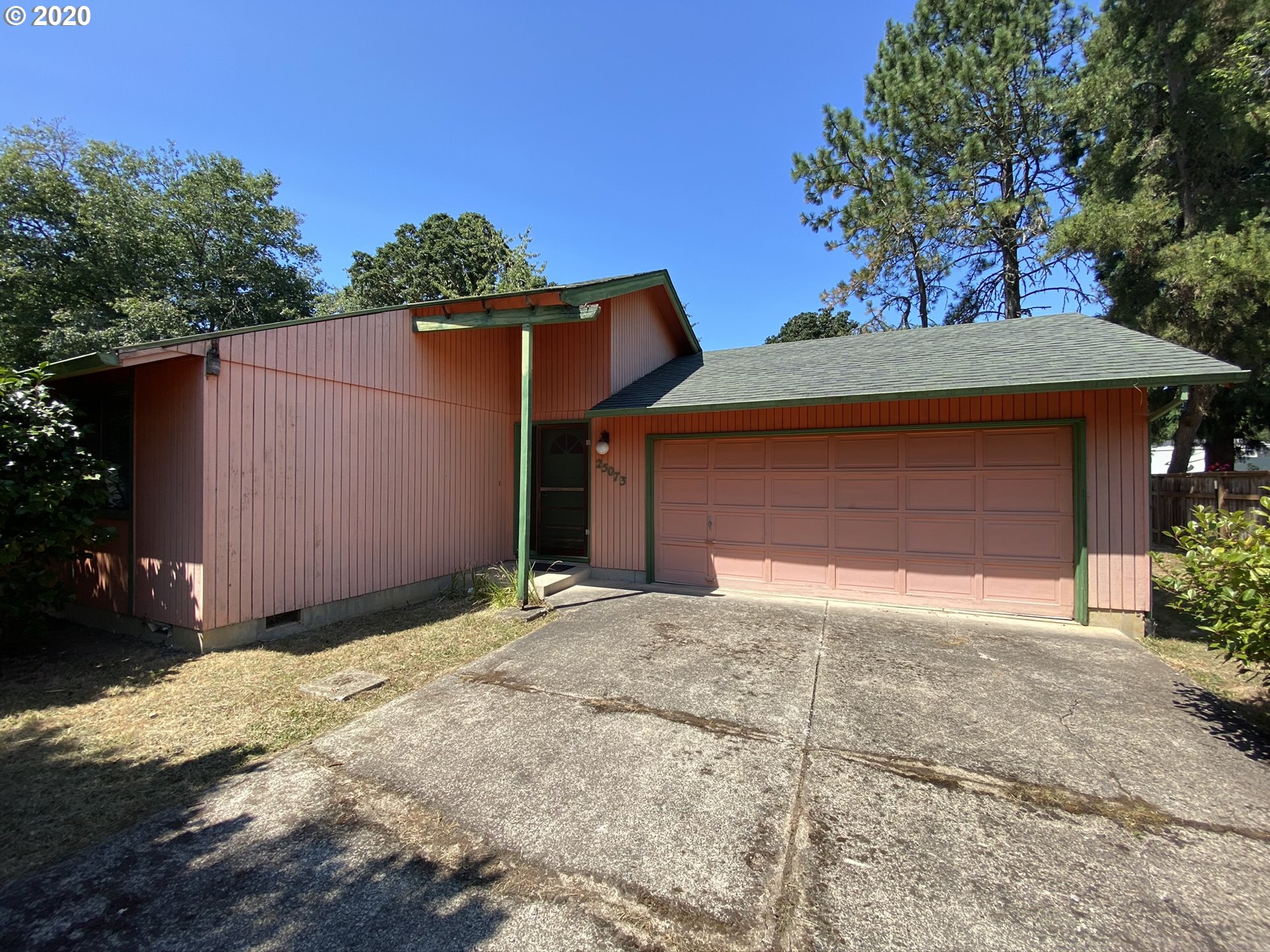 25073 Perkins Road Veneta, OR 97487 - Photo 1 of 32 Gallery Image 1