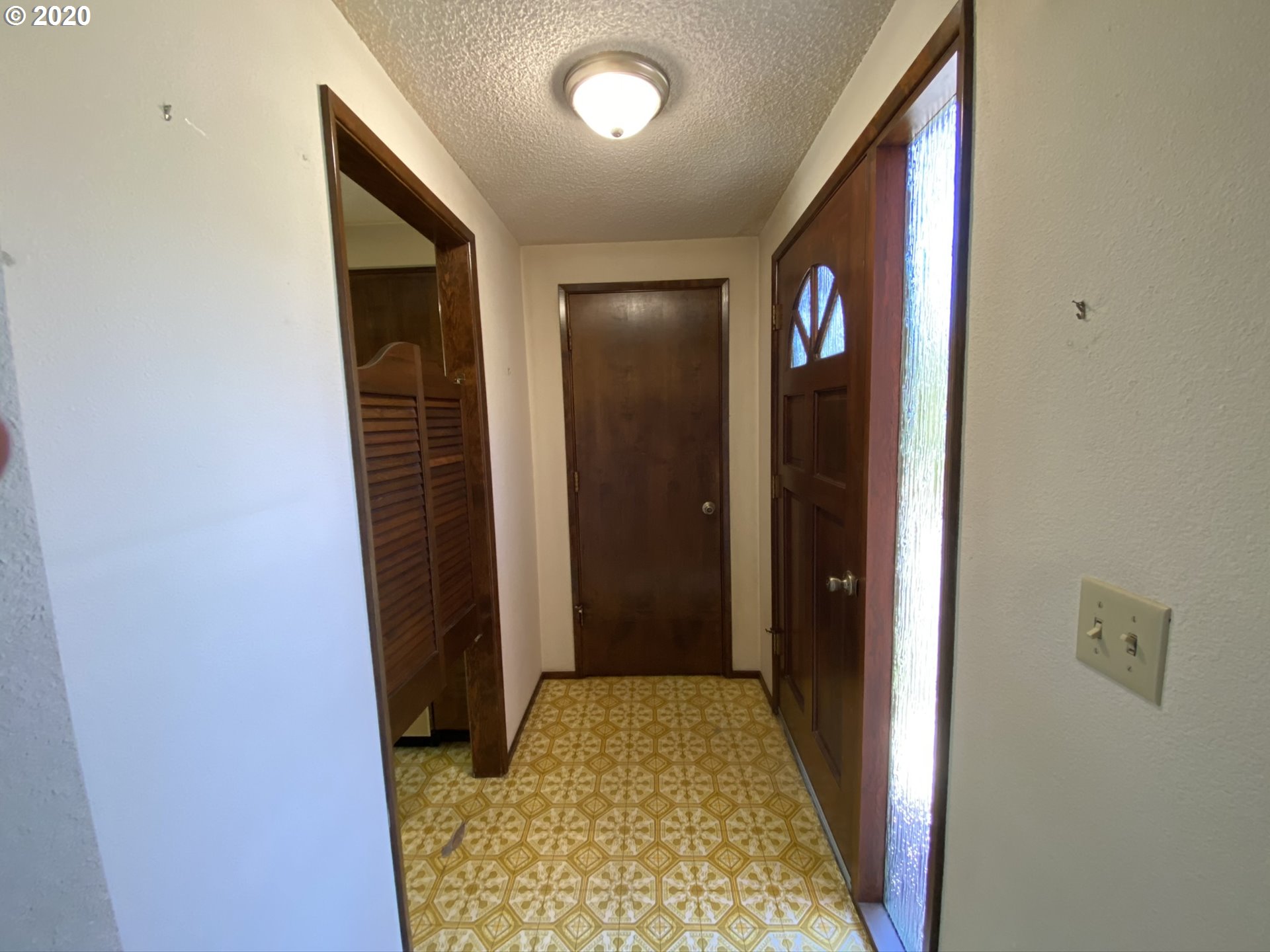 25073 Perkins Road Veneta, OR 97487 - Photo 12 of 32 Gallery Image 12
