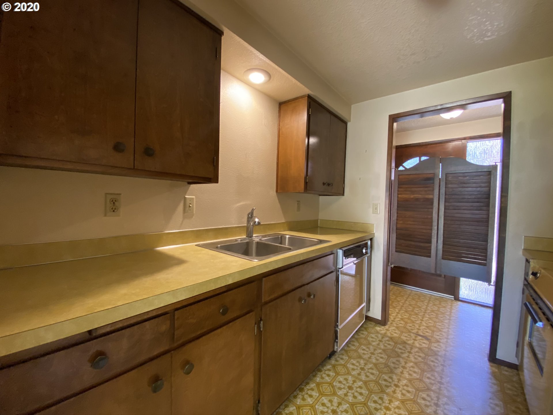 25073 Perkins Road Veneta, OR 97487 - Photo 19 of 32 Gallery Image 19