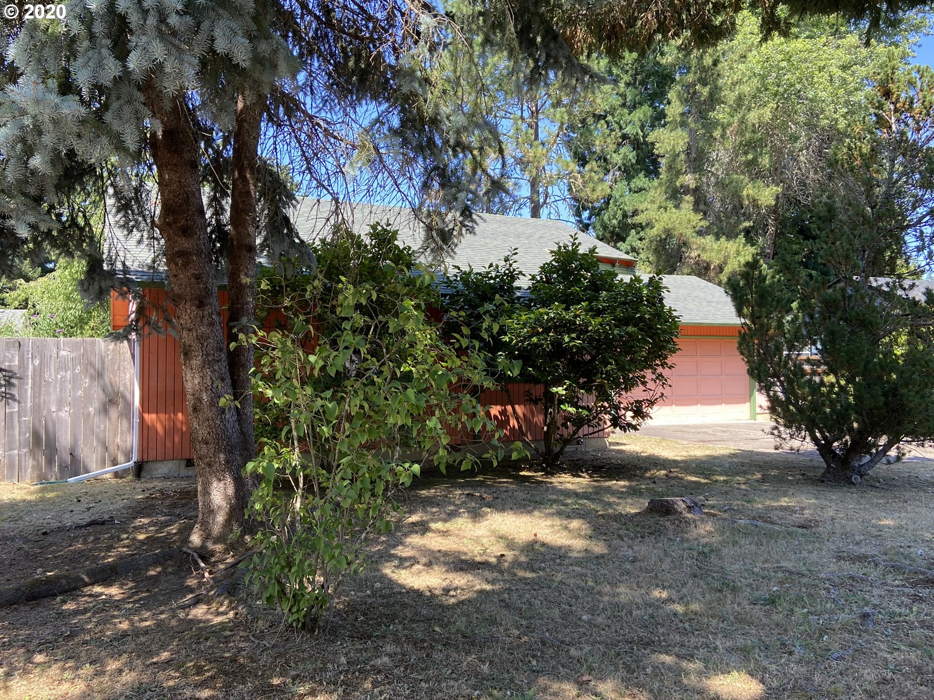 25073 Perkins Road Veneta, OR 97487 - Photo 3 of 32 Gallery Image 3