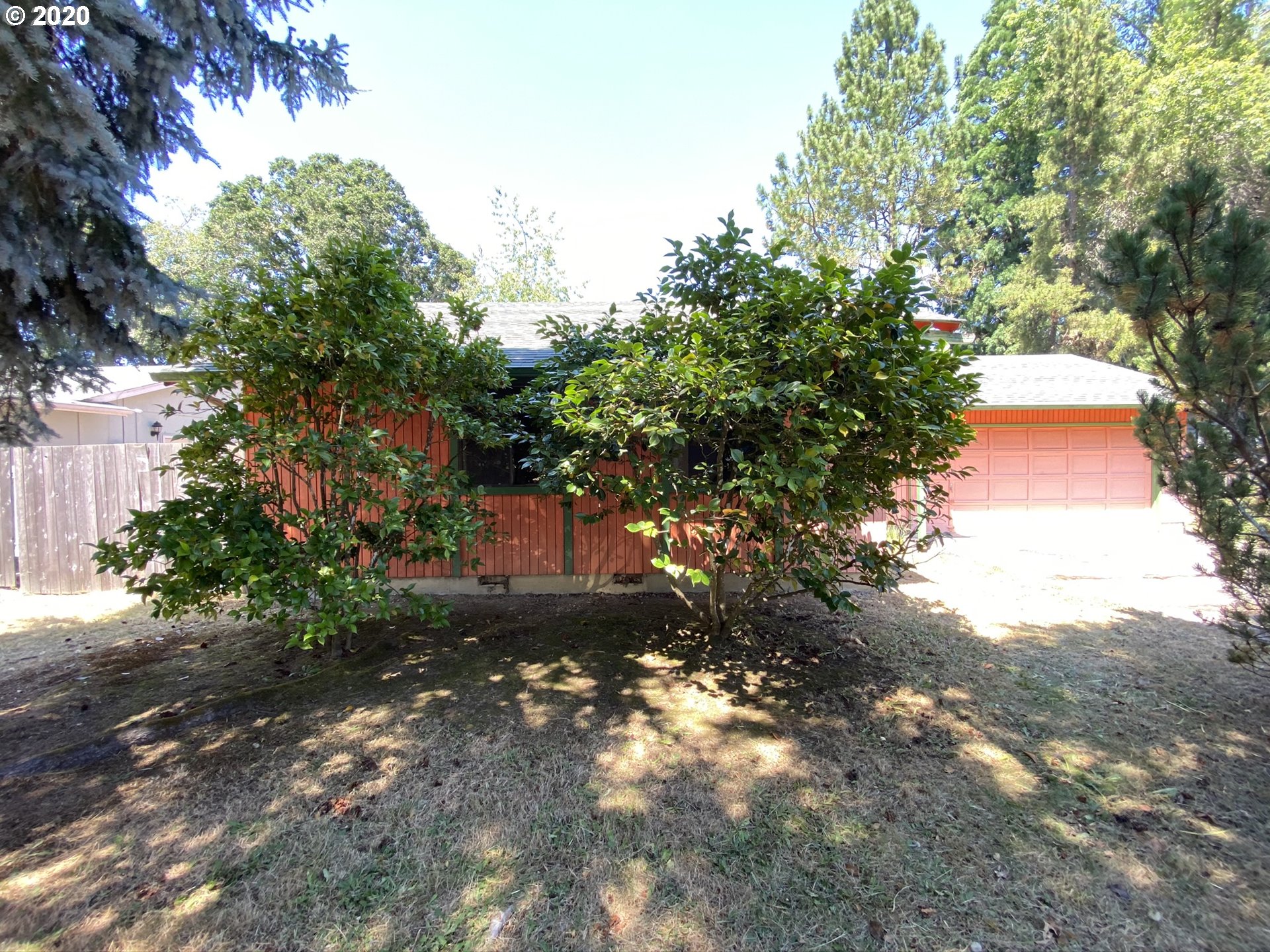 25073 Perkins Road Veneta, OR 97487 - Photo 4 of 32 Gallery Image 4