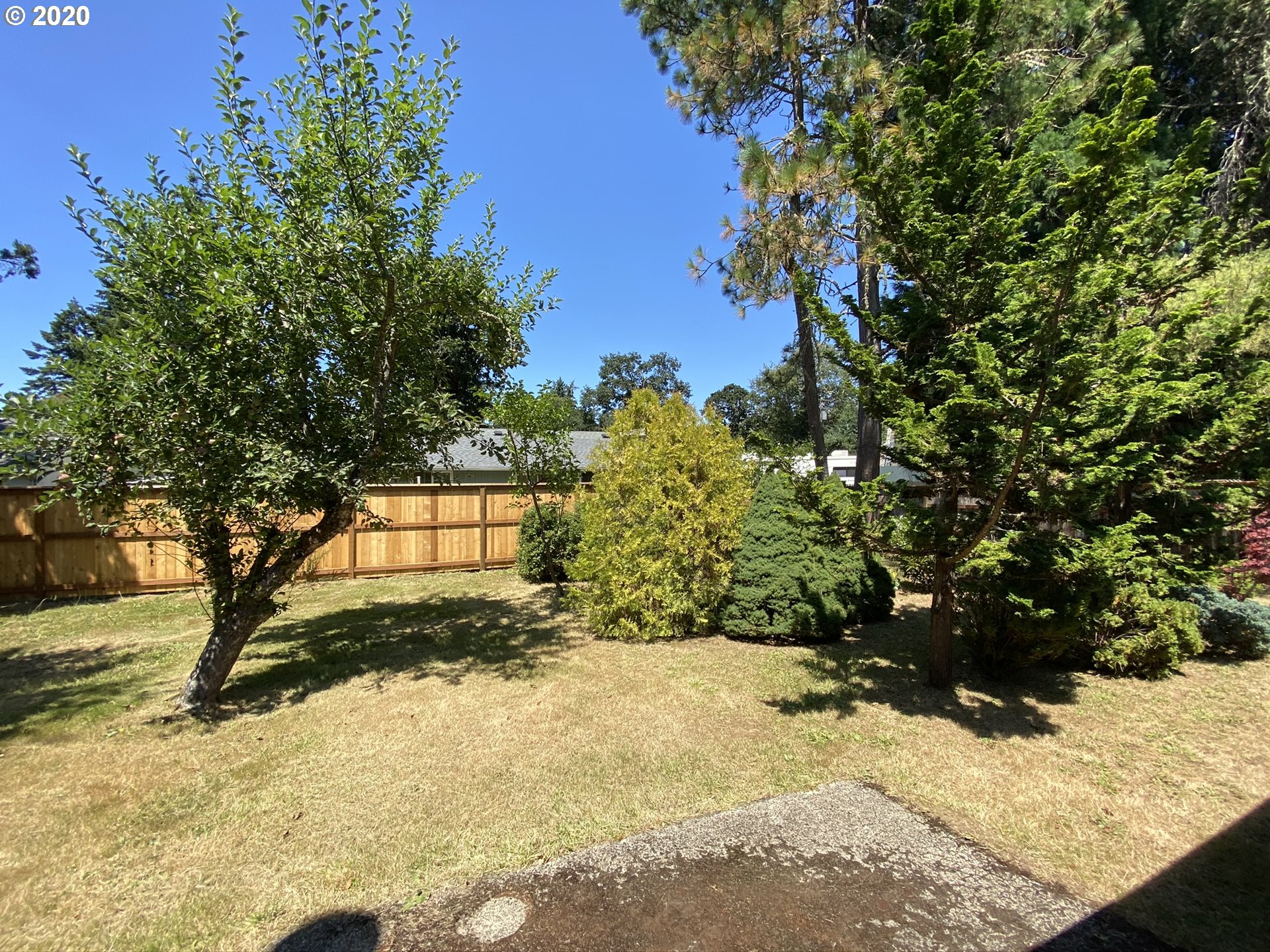 25073 Perkins Road Veneta, OR 97487 - Photo 10 of 32 Gallery Image 10