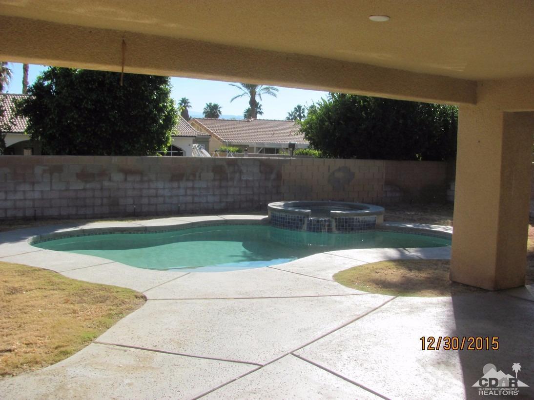 68275 Tortuga Road Cathedral City, CA 92234 - Photo 17 of 18 a backyard of a house