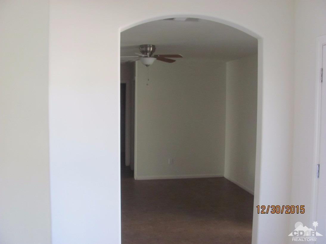 68275 Tortuga Road Cathedral City, CA 92234 - Photo 7 of 18 a view of a hallway
