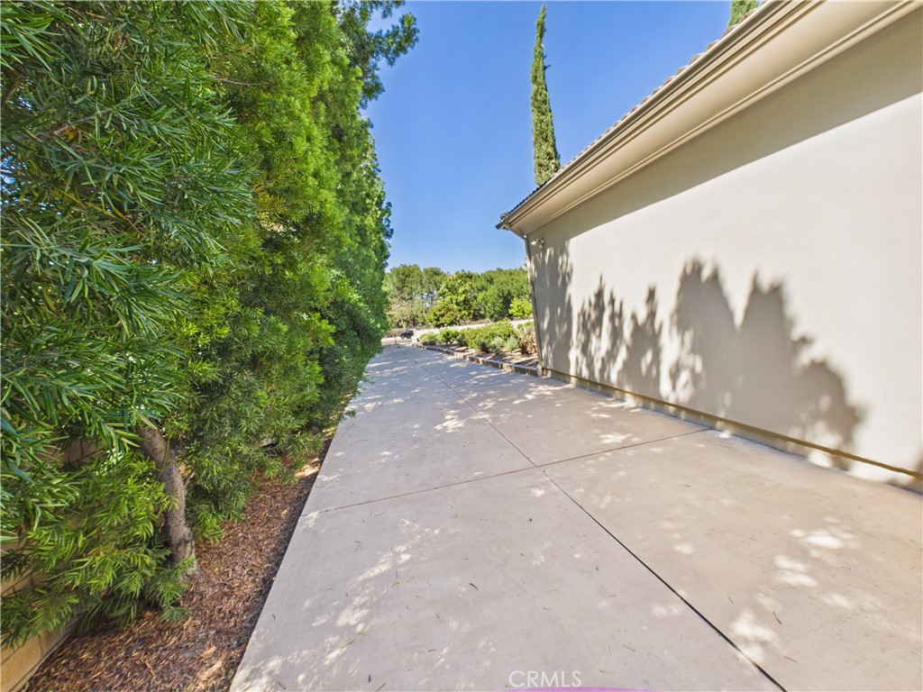 1662 Cherokee Road Corona, CA 92881 - Photo 52 of 60 a view of a back yard of the house