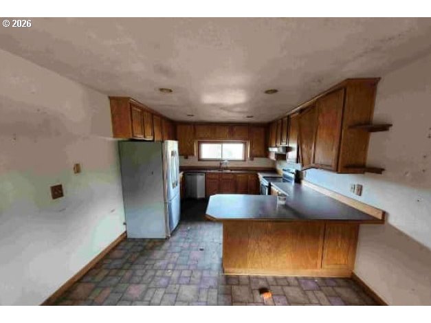 830 3rd Street Southeast Bandon, OR 97411 - Photo 4 of 16