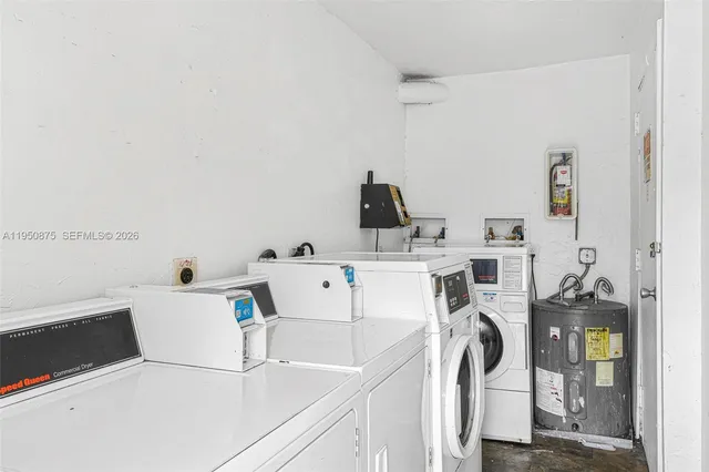 $1,800 | 2775 Taft Street, Unit 301, Hollywood, FL 33020