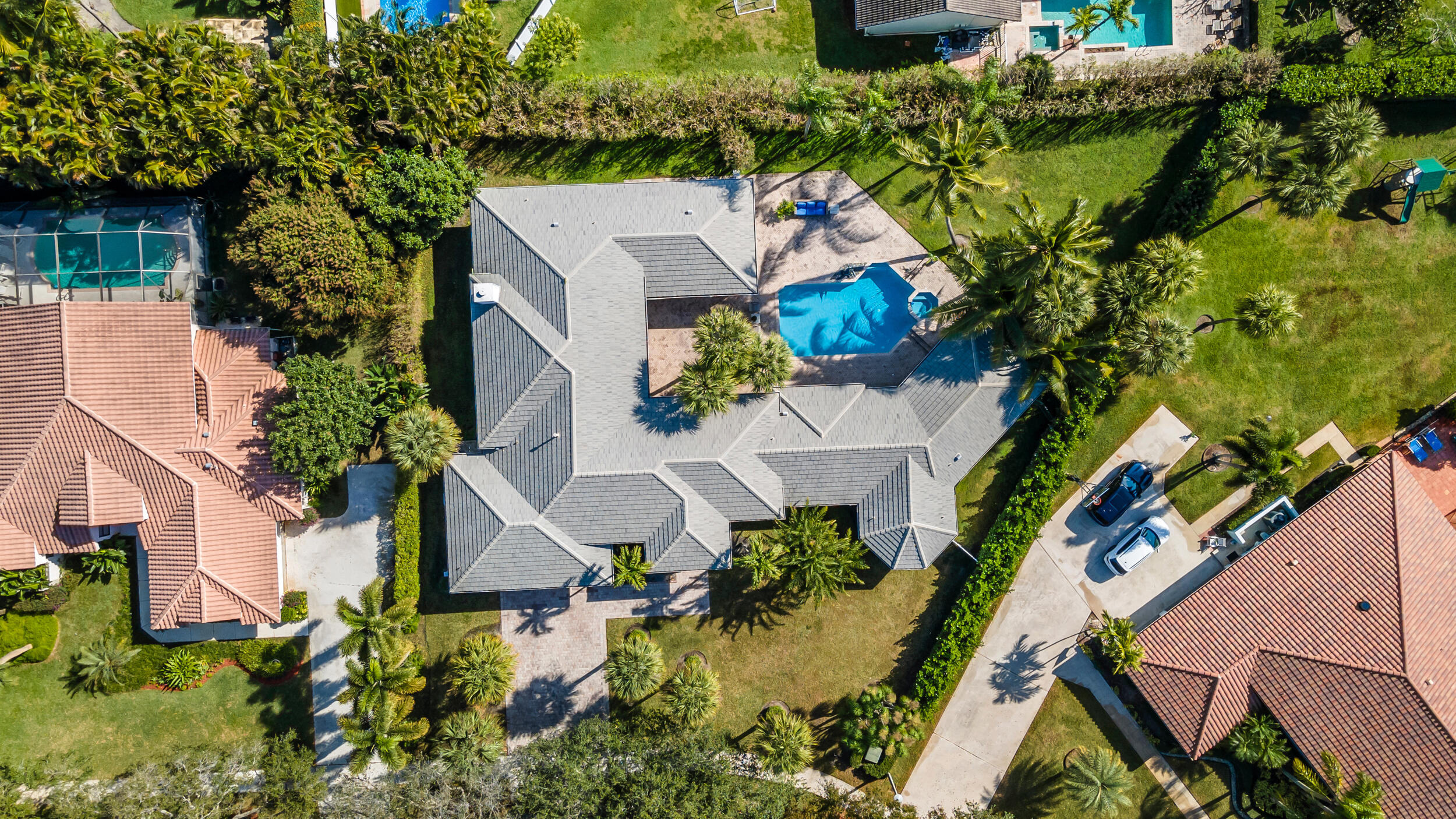 2375 Rabbit Hollowe Circle Delray Beach, FL 33445 - Photo 4 of 62 Custom Courtyard Style Home on 1/2 Acre
