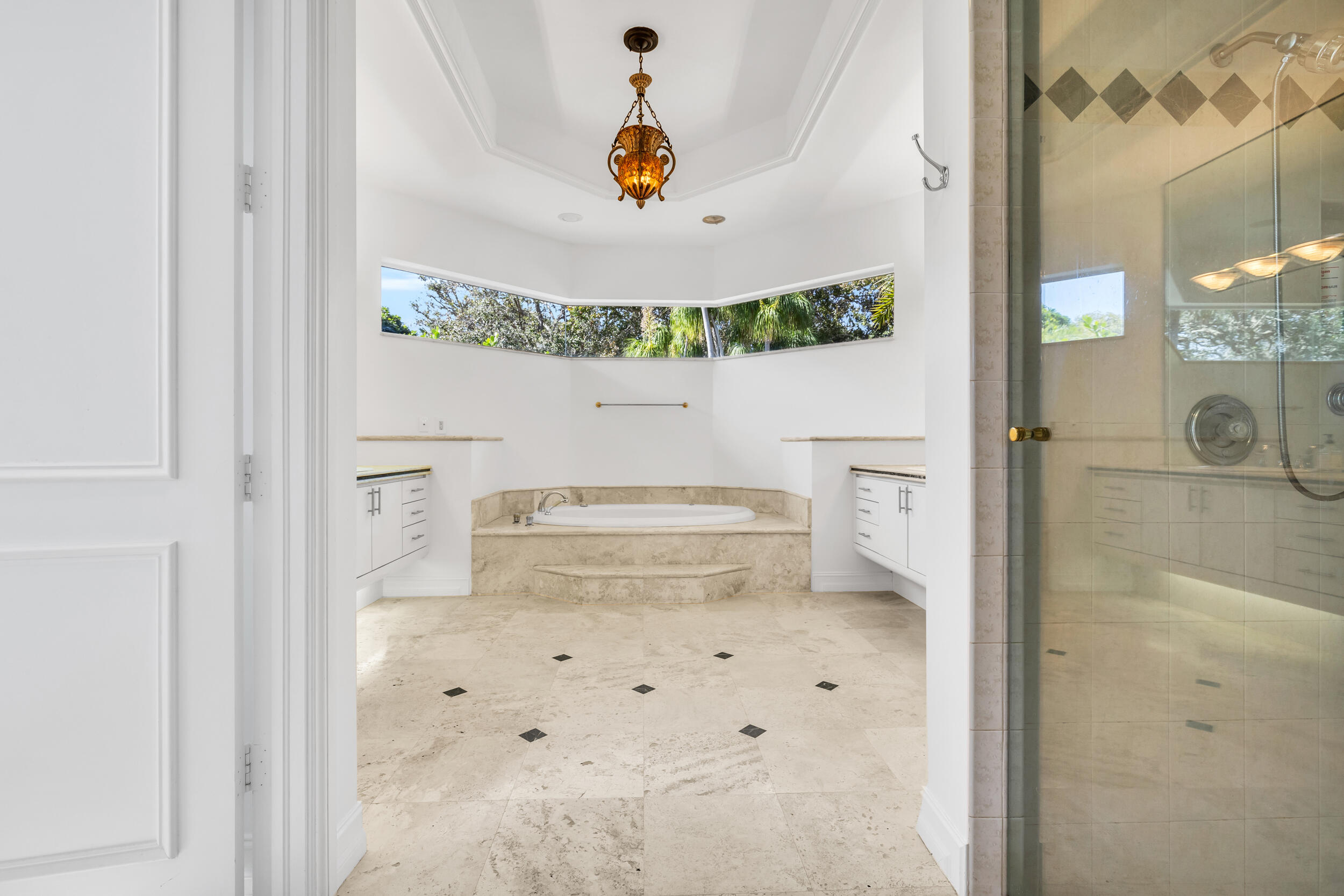 2375 Rabbit Hollowe Circle Delray Beach, FL 33445 - Photo 44 of 62 Primary Ensuite Bathroom