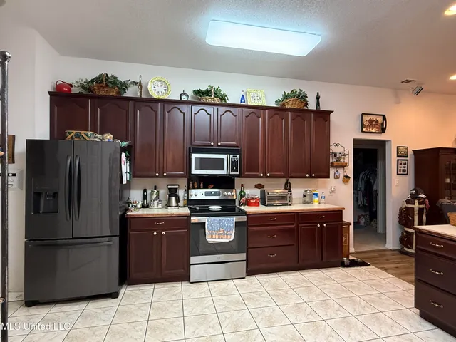 $339,500 | 1709 Fairway Drive, Gautier, MS 39553