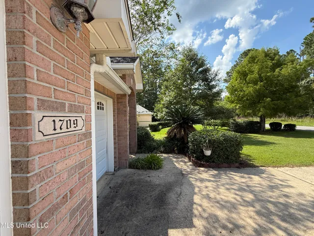 $339,500 | 1709 Fairway Drive, Gautier, MS 39553