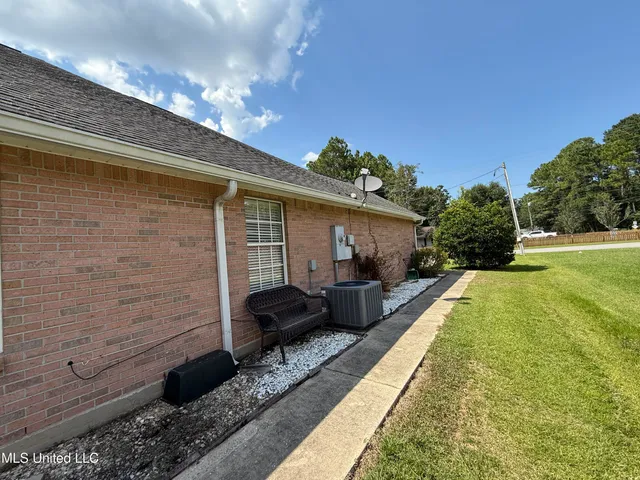 $339,500 | 1709 Fairway Drive, Gautier, MS 39553