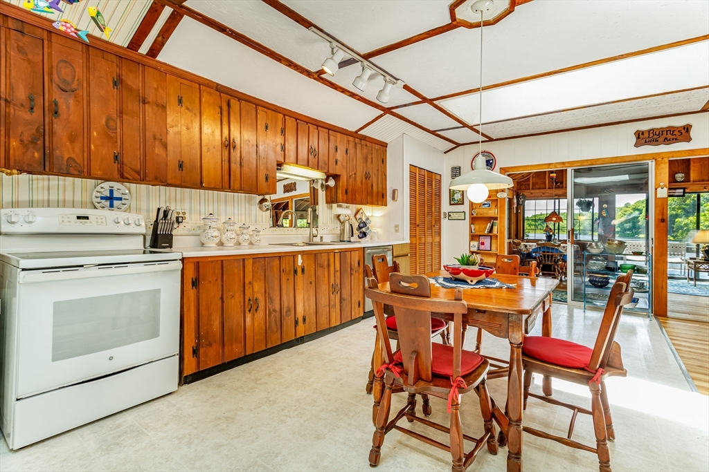 2400 West State Road Ashby, MA 01431 - Photo 3 of 30