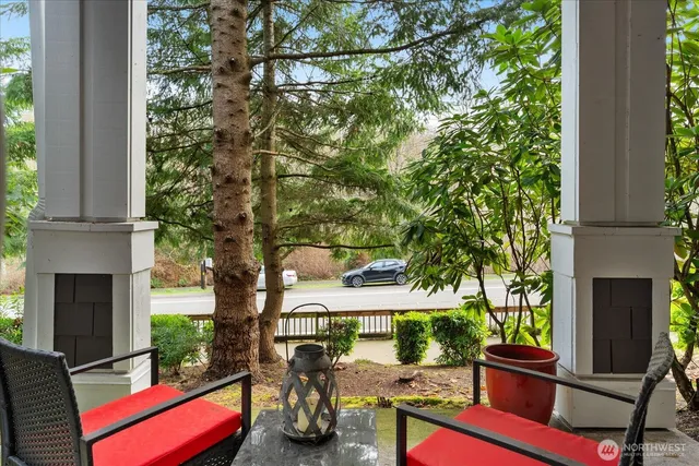 $449,950 | 5589 Lakemont Boulevard Southeast, Unit 1702, Bellevue, WA 98006