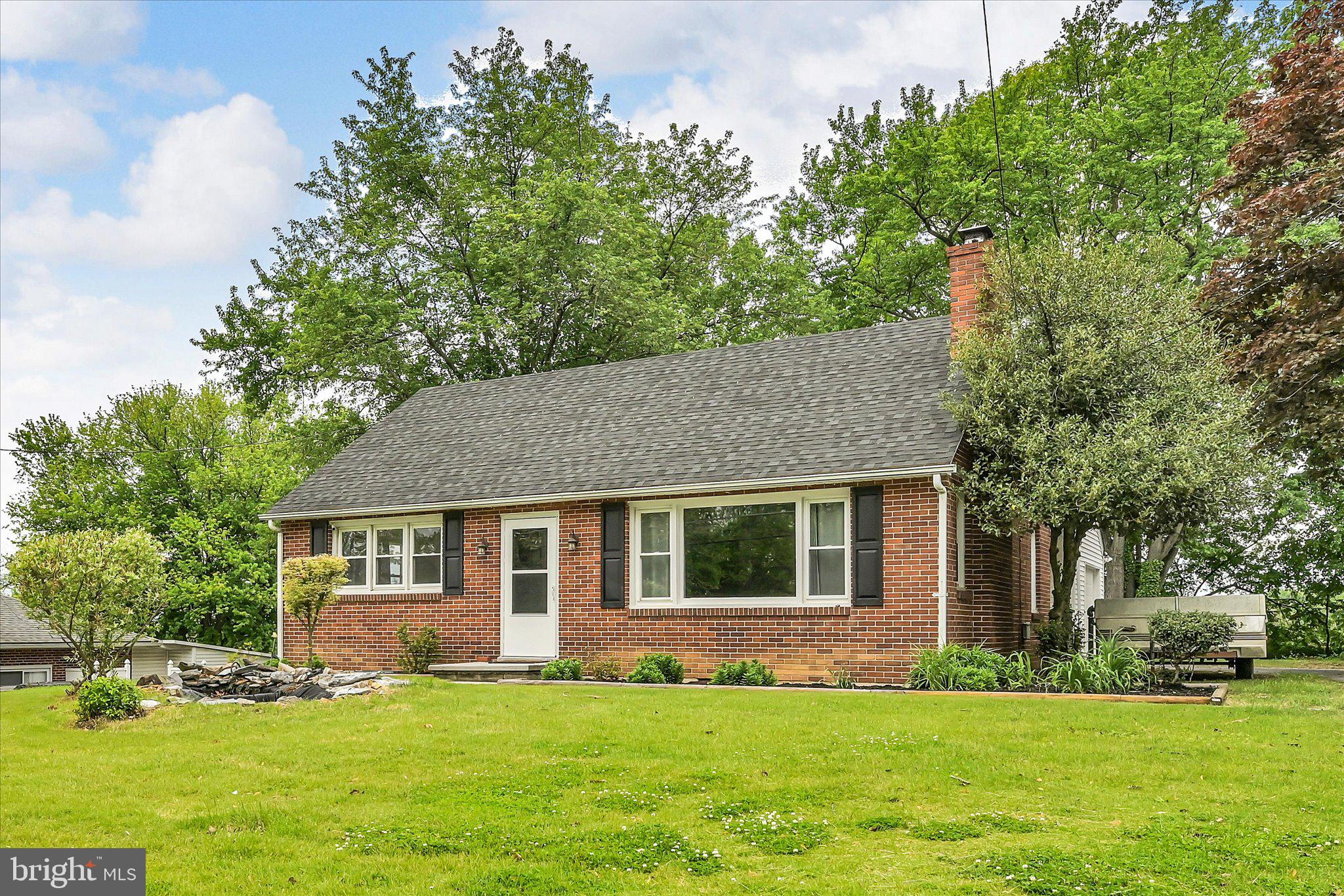 2909 Tunnel Hill Road Lebanon, PA 17046 - Photo 3 of 30