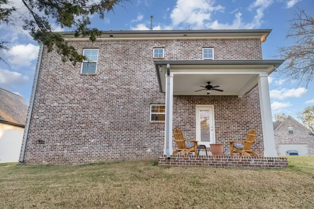 a view of outdoor space