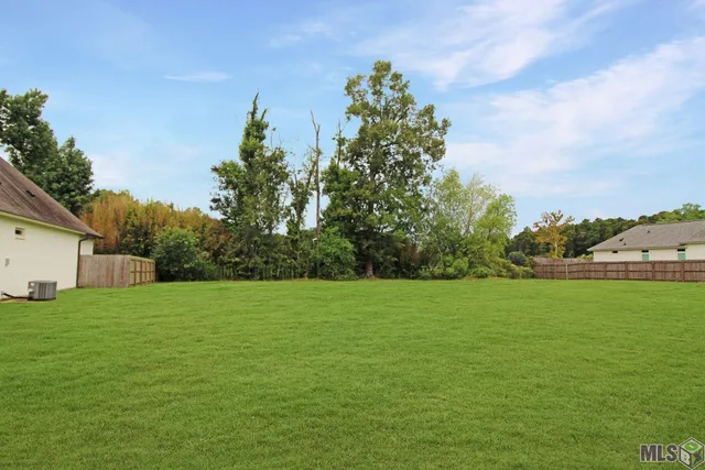 $79,900 | 13191 Oakbourne Avenue, Geismar, LA 70734