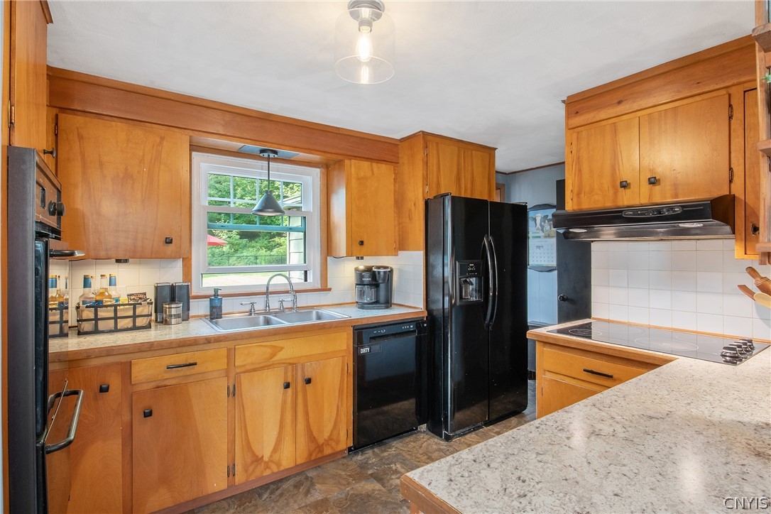 339 West Genesee Street Sullivan, NY 13037 - Photo 7 of 45