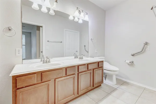 $224,000 | 13600 Breton Ridge Street, Unit 6A, Houston, TX 77070