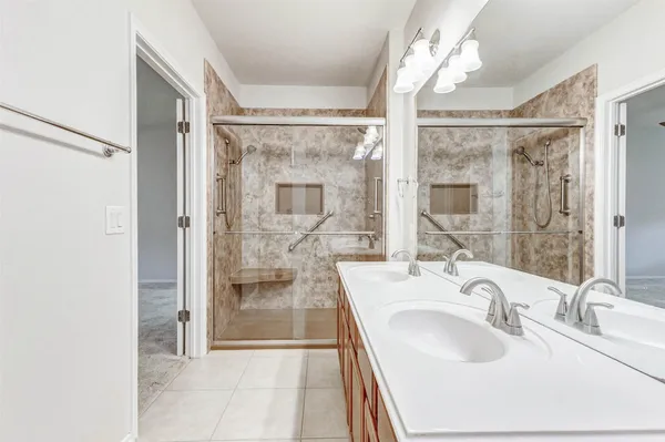 $224,000 | 13600 Breton Ridge Street, Unit 6A, Houston, TX 77070