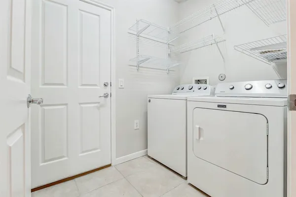 $224,000 | 13600 Breton Ridge Street, Unit 6A, Houston, TX 77070