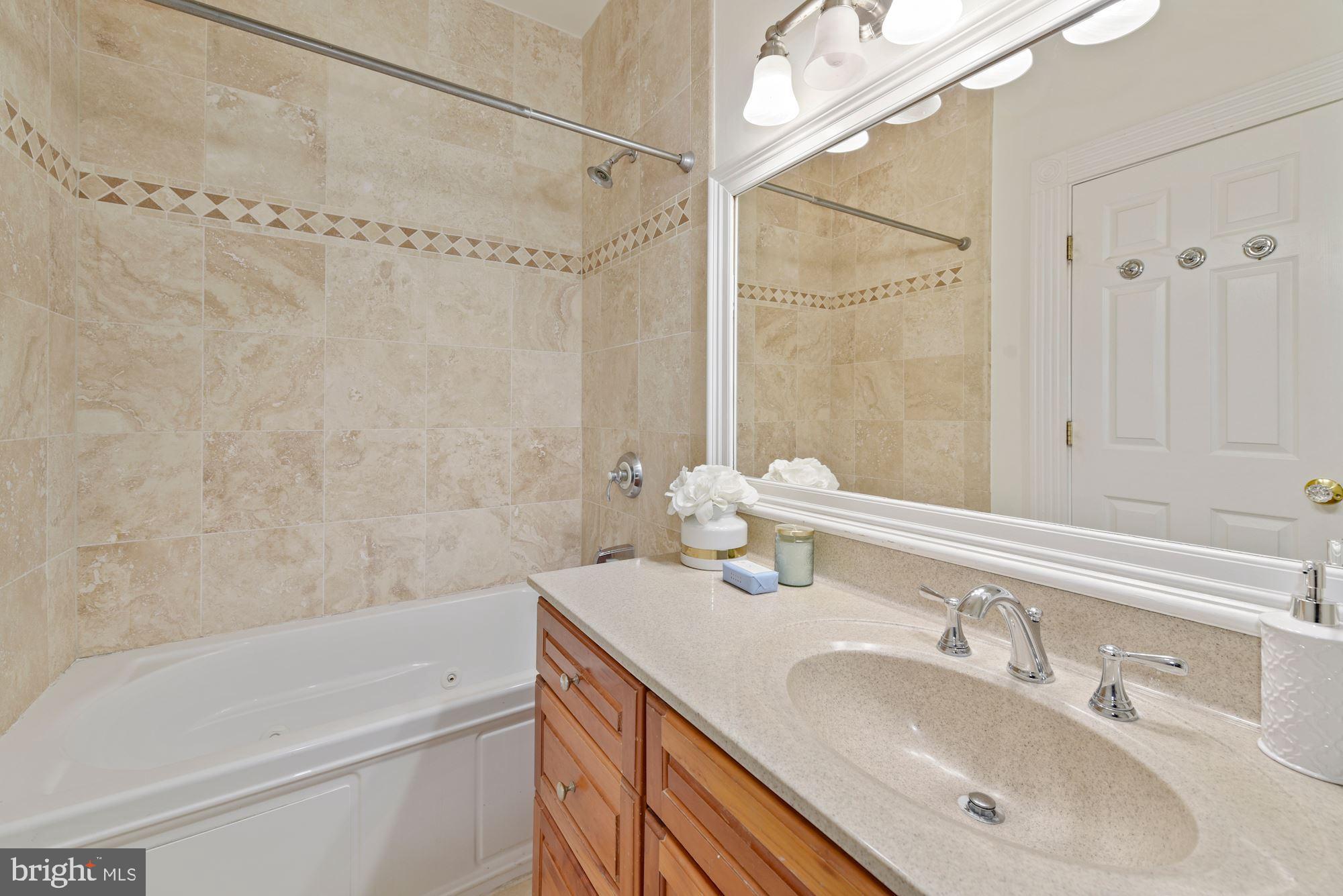1909 Park Road Northwest Washington, DC 20010 - Photo 14 of 28 Owner's Bath