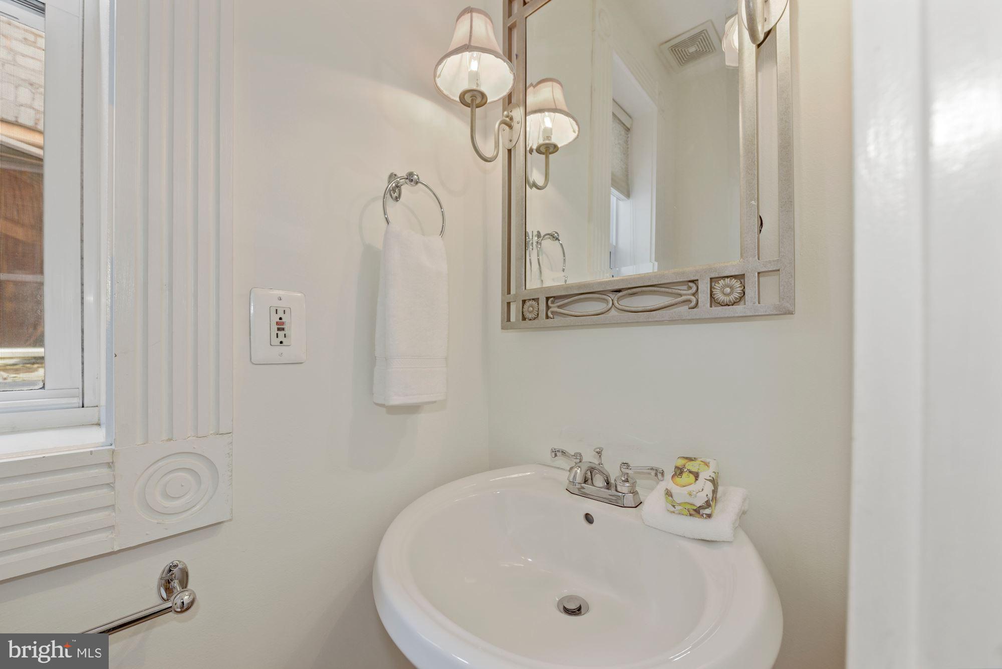 1909 Park Road Northwest Washington, DC 20010 - Photo 8 of 28 Half Bath