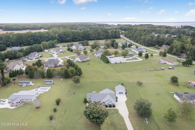 $425,000 | 122 Dozier Road, Moyock, NC 27958