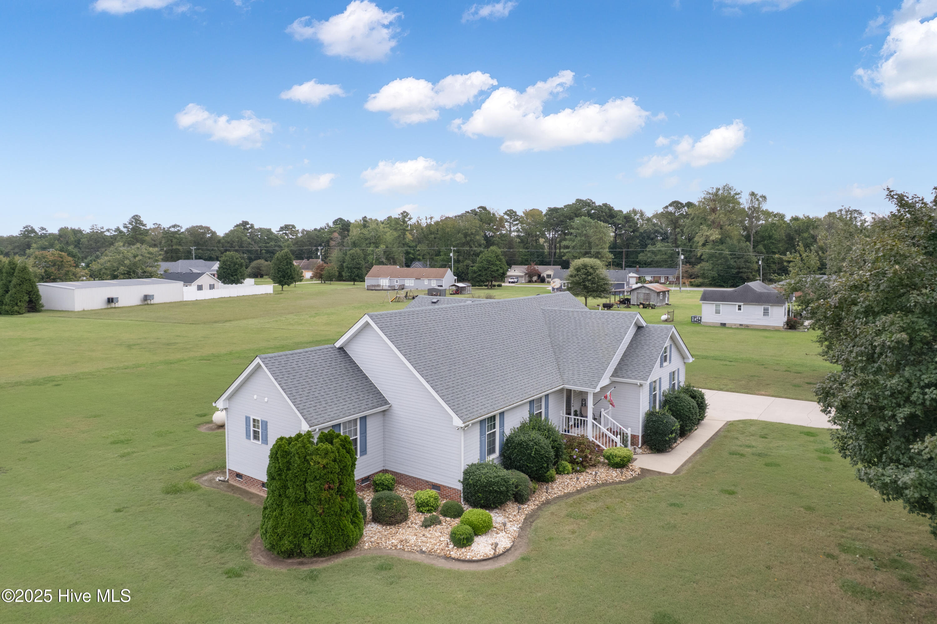 122 Dozier Road Moyock, NC 27958 - Photo 4 of 30 DJI_0091