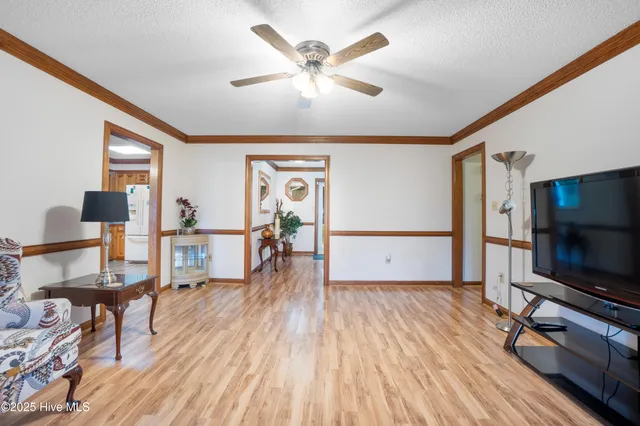 $425,000 | 122 Dozier Road, Moyock, NC 27958