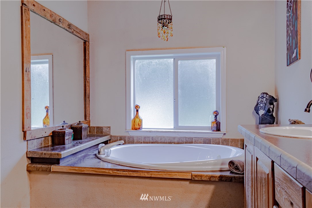 652 Gore Road Onalaska, WA 98570 - Photo 12 of 25 Gallery Image 12