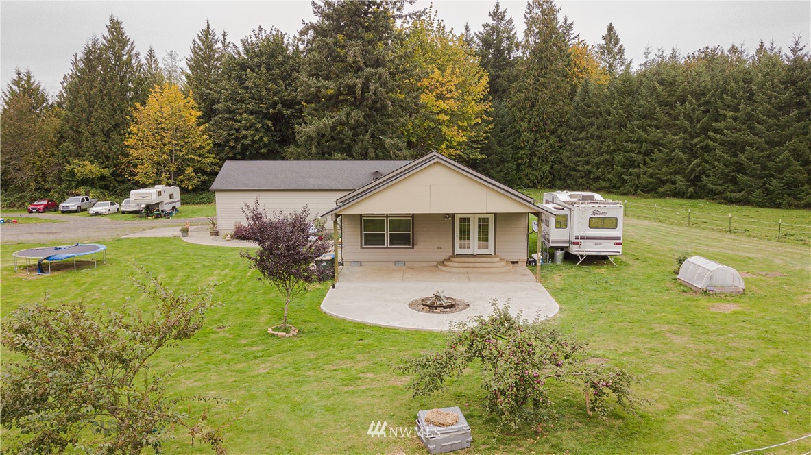 652 Gore Road Onalaska, WA 98570 - Photo 3 of 25 Gallery Image 3