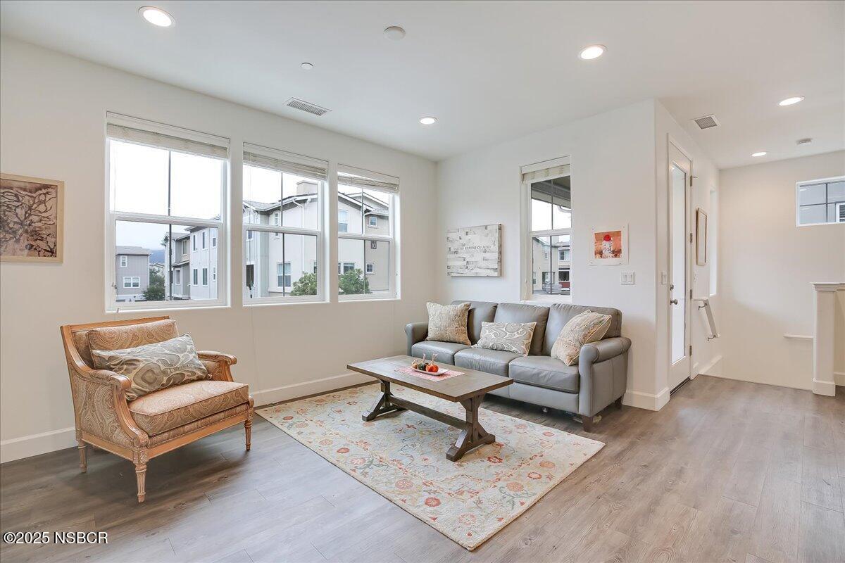 249 Deming Way, Unit 25 Buellton, CA 93427 - Photo 11 of 28 11