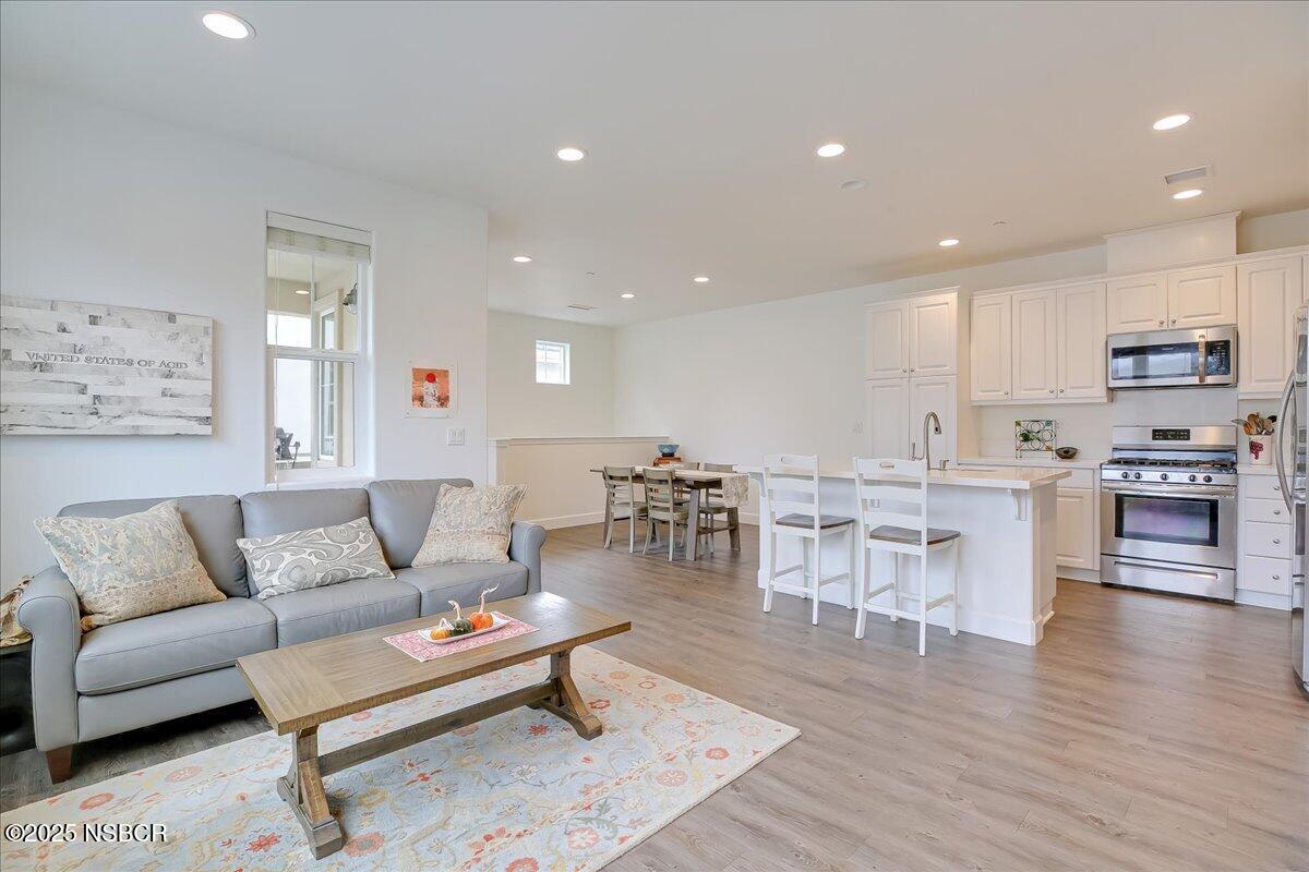 249 Deming Way, Unit 25 Buellton, CA 93427 - Photo 6 of 28 6