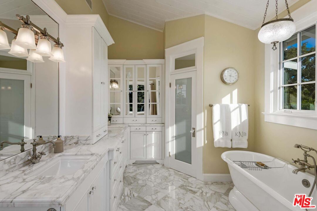 1650 East Valley Road Santa Barbara, CA 93108 - Photo 12 of 29 Gallery Image 12