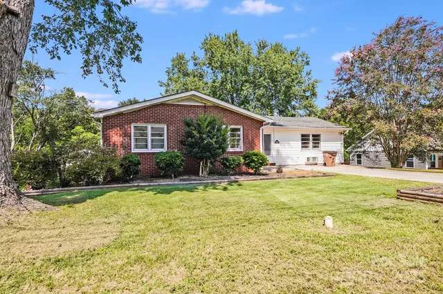 $300,000 | 830 Cabaniss Drive, Shelby, NC 28152