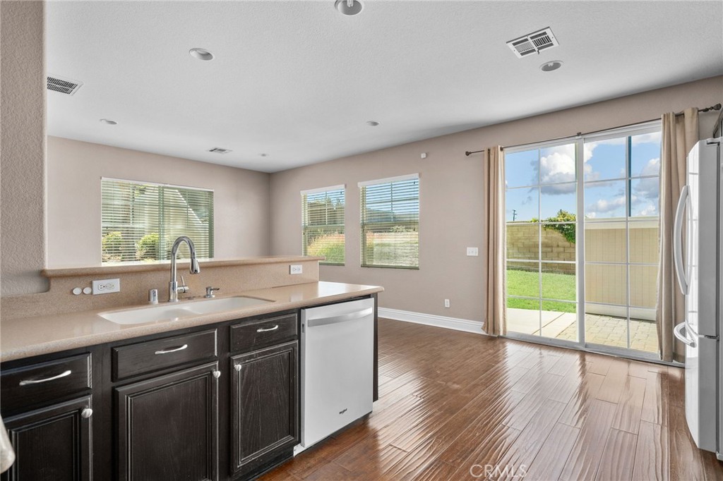 34041 Lily Road Yucaipa, CA 92399 - Photo 14 of 46 Kitchen