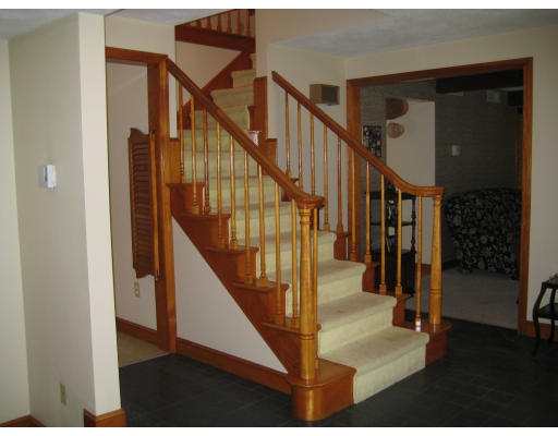 4 Ledgewood Road Woburn, MA 01801 - Photo 10 of 13 a view of entryway