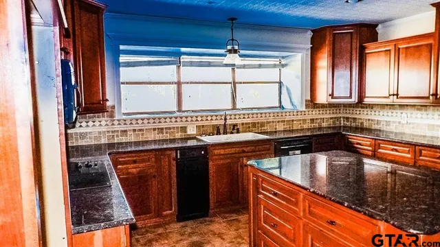 $449,900 | 21781 County Road 2160, Troup, TX 75789