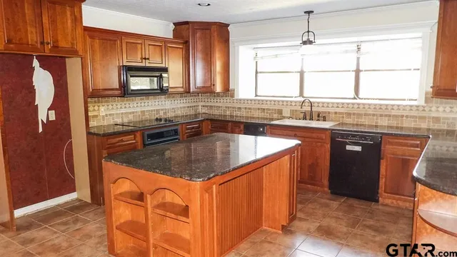 $449,900 | 21781 County Road 2160, Troup, TX 75789