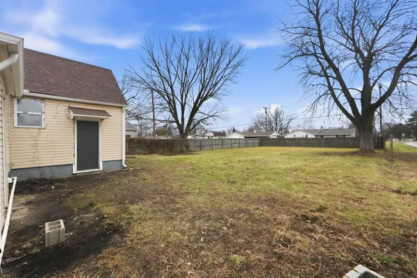 $156,000 | 2208 Maplewood Road, Fort Wayne, IN 46819