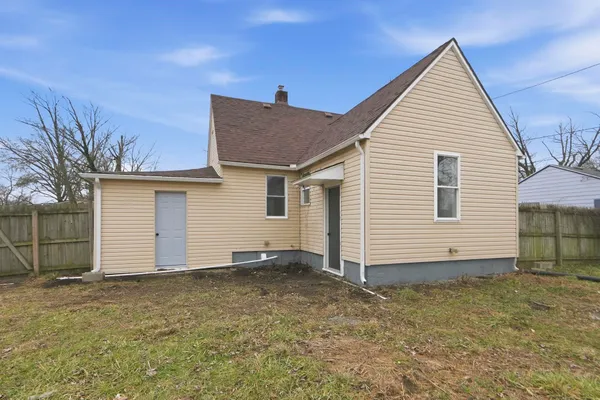 $156,000 | 2208 Maplewood Road, Fort Wayne, IN 46819