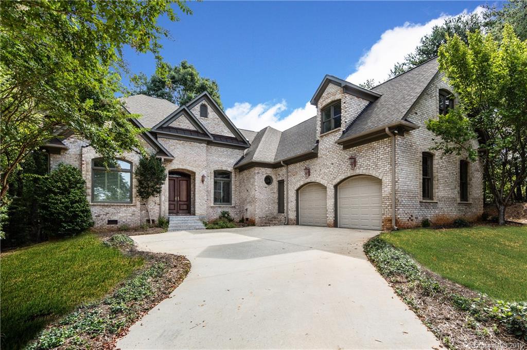 7069 Regatta Court Tega Cay, SC 29708 - Photo 1 of 28 Gallery Image 1