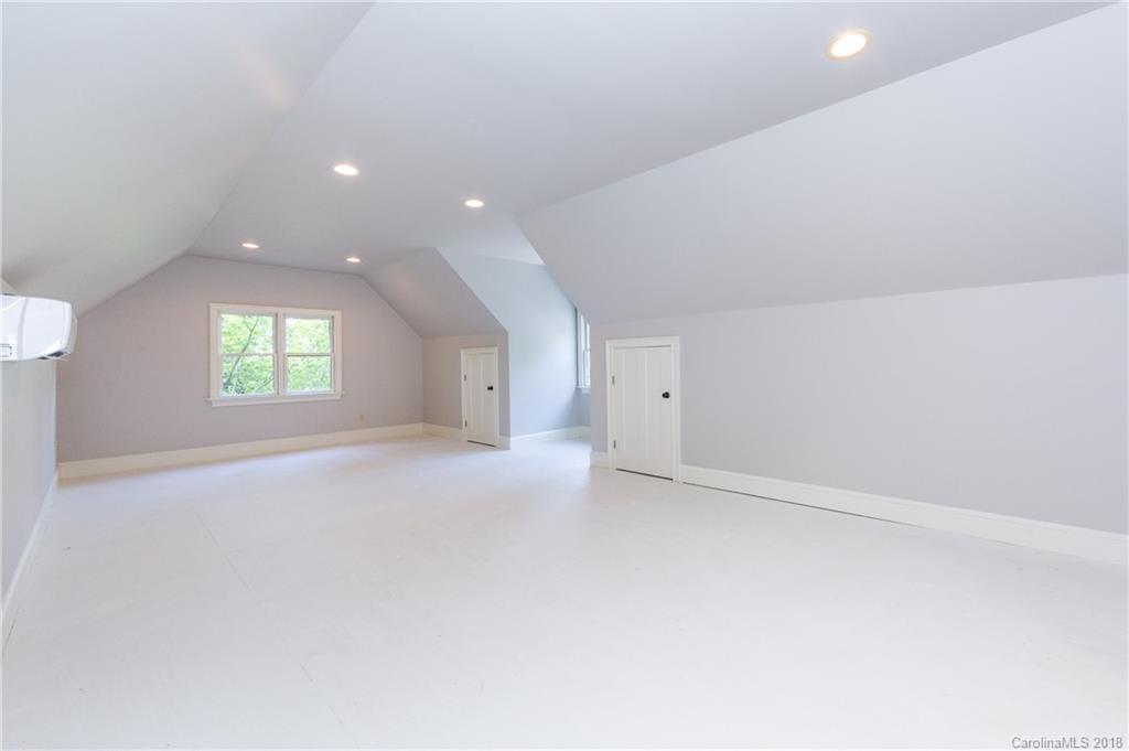7069 Regatta Court Tega Cay, SC 29708 - Photo 22 of 28 Gallery Image 22