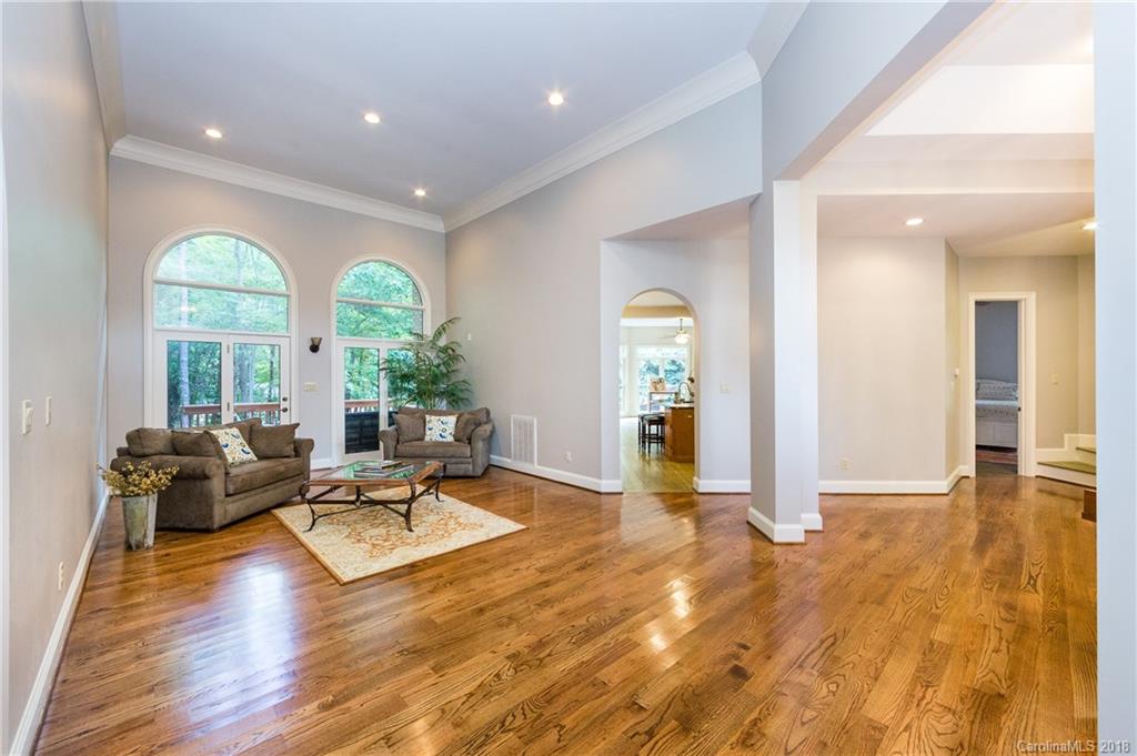 7069 Regatta Court Tega Cay, SC 29708 - Photo 5 of 28 Gallery Image 5